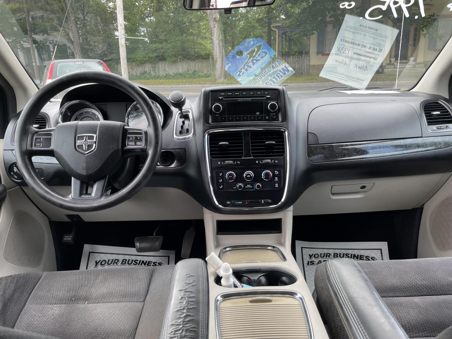 2014 blue /black Dodge Grand Caravan SXT (2C4RDGCG0ER) with an 3.6L V6 DOHC 24V engine, 6-Speed Automatic transmission, located at 101 N. Main Street, Muncy, PA, 17756, (570) 546-5462, 41.207691, -76.785942 - Photo#4