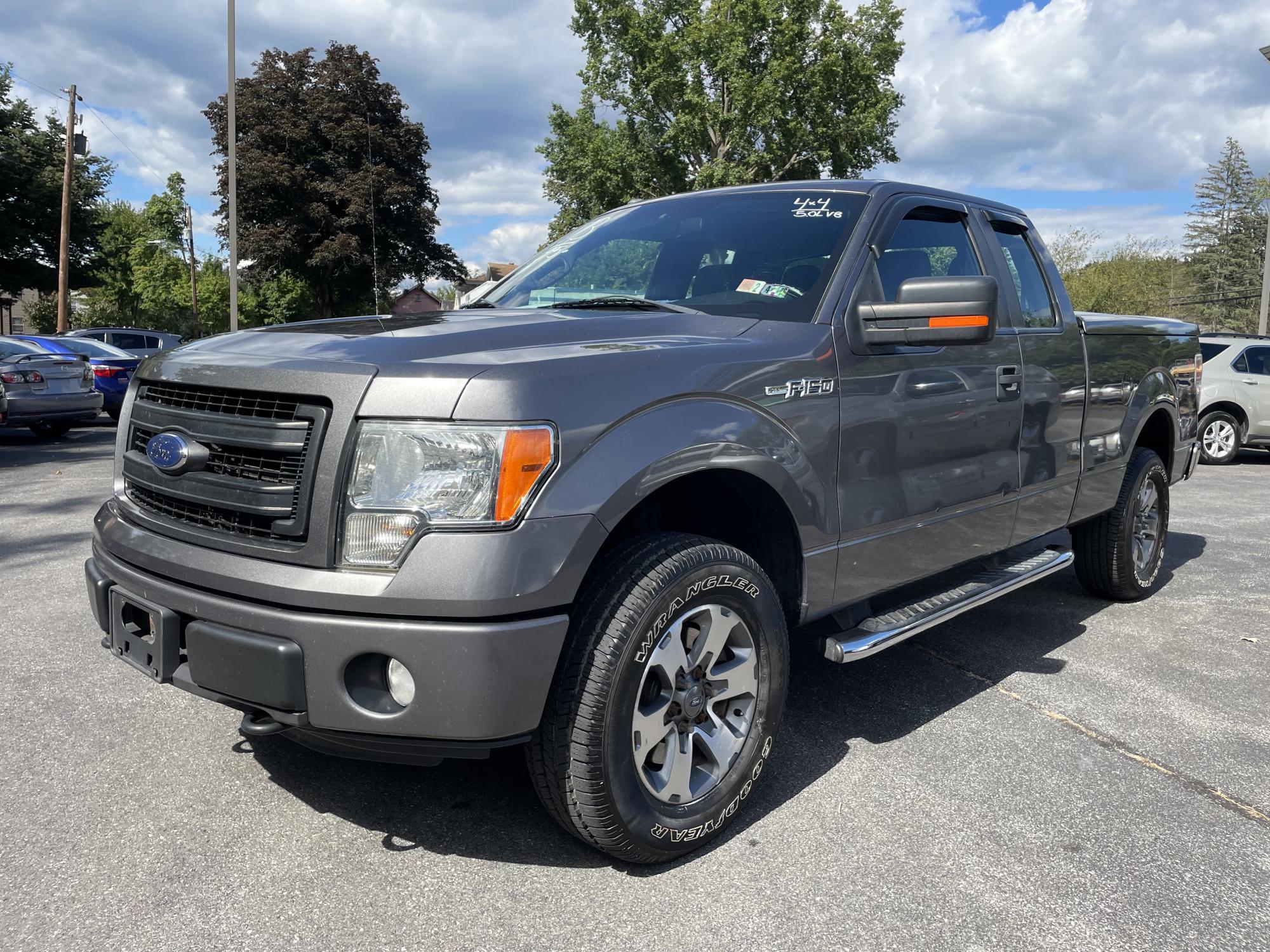 photo of 2013 Ford F-150 Lariat SuperCab 6.5-ft. Bed 4WD