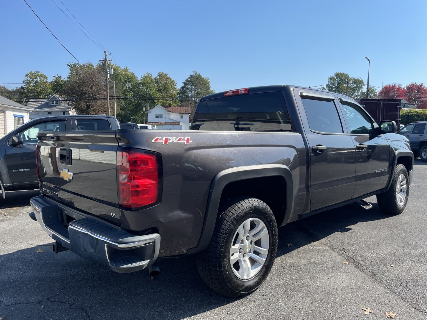 2014 Chevrolet Silverado 1500 1LT Crew Cab 4WD (3GCUKREC7EG) with an 5.3L V8 OHV 16V engine, 6-Speed Automatic transmission, located at 101 N. Main Street, Muncy, PA, 17756, (570) 546-5462, 41.207691, -76.785942- Photo#1