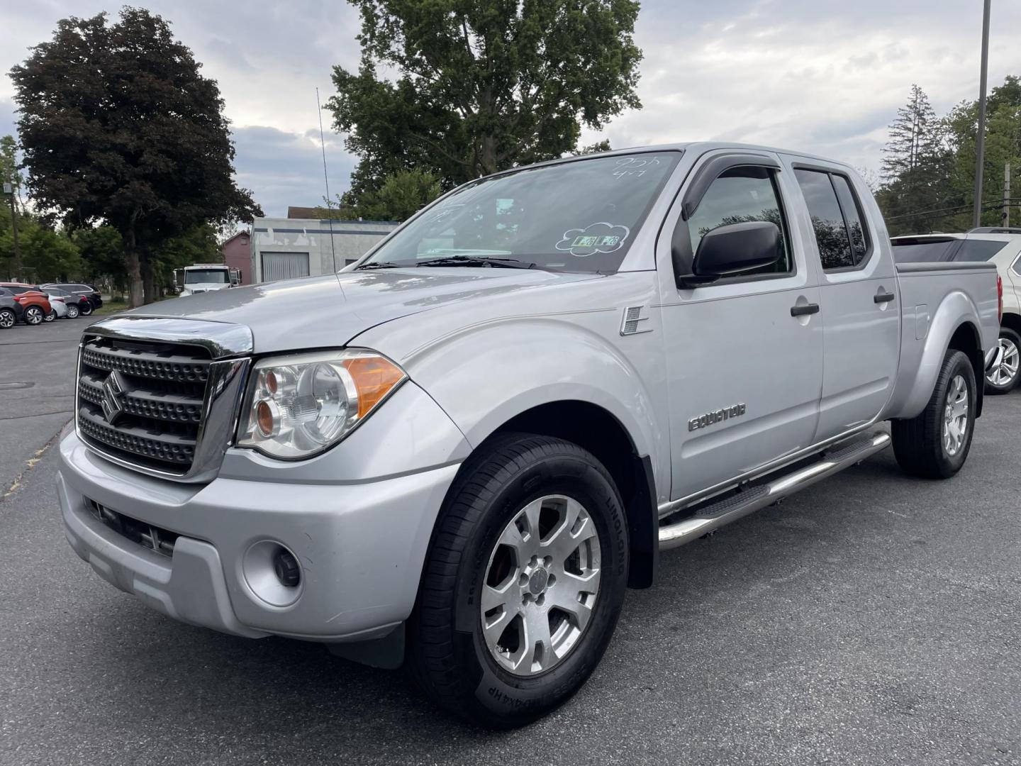 2011 silver Suzuki Equator Sport Crew Cab LWB 4WD (5Z61D0FV1BC) with an 4.0L V6 DOHC 24V engine, 5-Speed Automatic transmission, located at 101 N. Main Street, Muncy, PA, 17756, (570) 546-5462, 41.207691, -76.785942 - Photo#0
