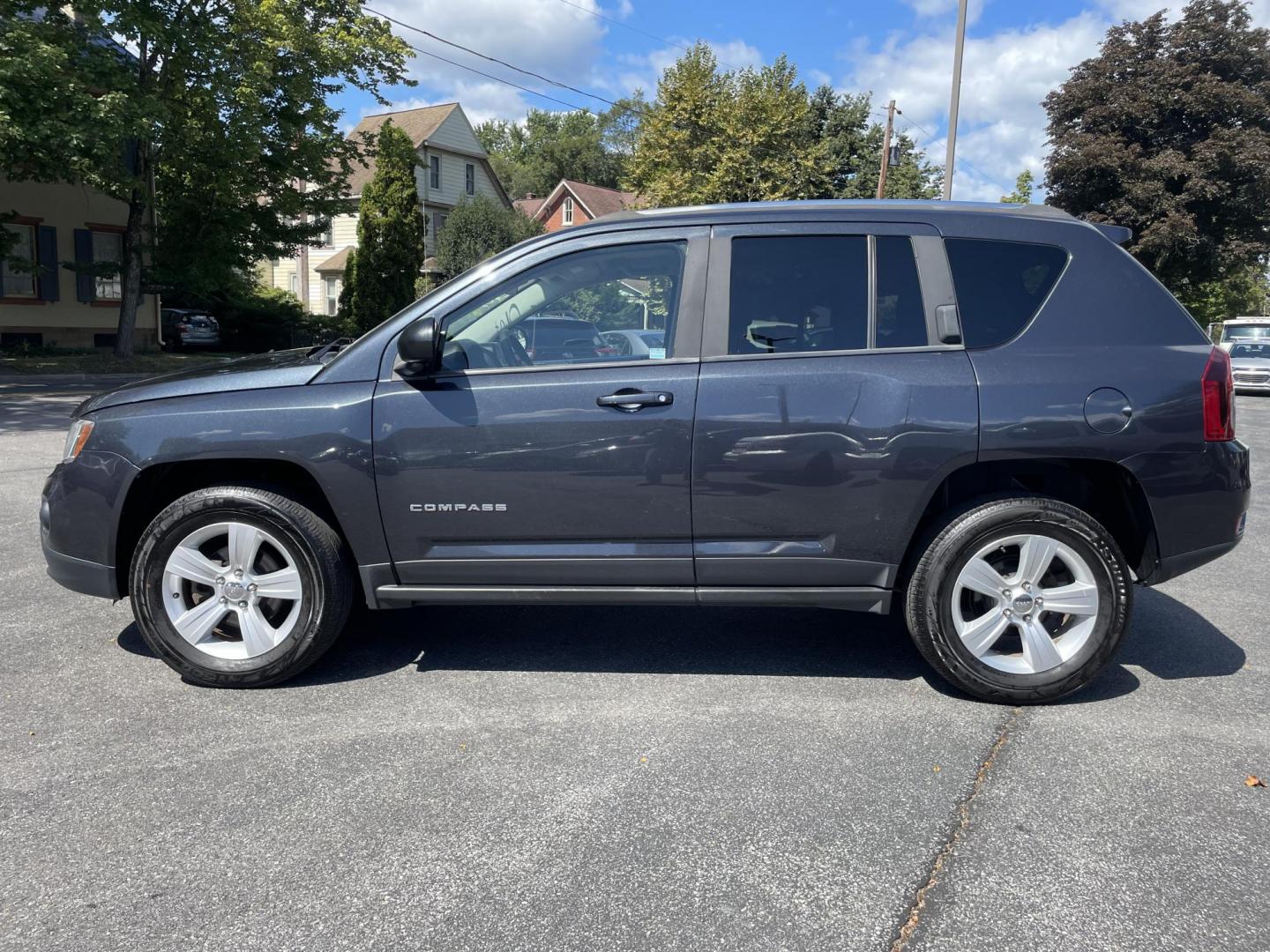 2014 Jeep Compass Sport 4WD (1C4NJDBB9ED) with an 2.4L L4 DOHC 16V engine, located at 101 N. Main Street, Muncy, PA, 17756, (570) 546-5462, 41.207691, -76.785942 - Photo#4