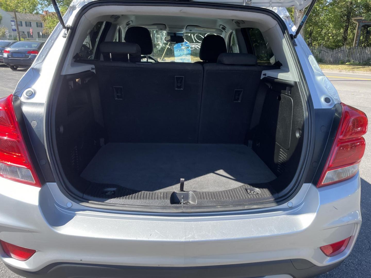2017 silver Chevrolet Trax LT AWD (3GNCJPSB0HL) with an 1.4L L4 DOHC 16V engine, 6A transmission, located at 101 N. Main Street, Muncy, PA, 17756, (570) 546-5462, 41.207691, -76.785942 - Photo#7
