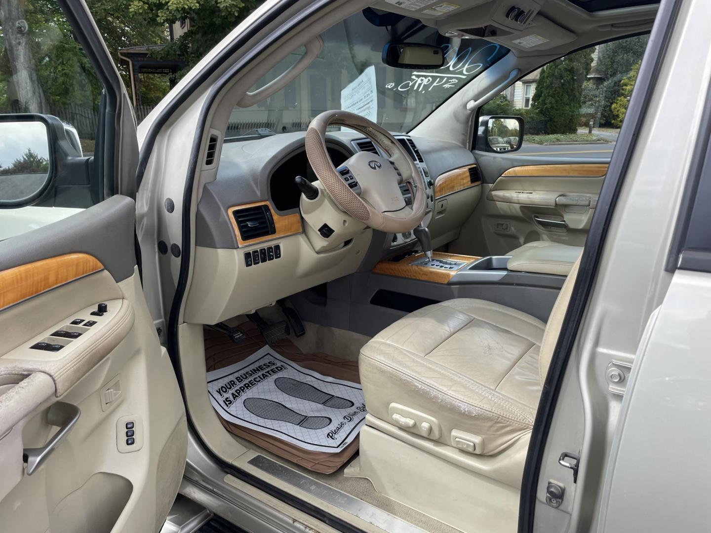 2008 Infiniti QX56 RWD (5N3AA08DX8N) with an 5.6L V8 DOHC 32V engine, 5-Speed Automatic Overdrive transmission, located at 101 N. Main Street, Muncy, PA, 17756, (570) 546-5462, 41.207691, -76.785942 - Photo#5