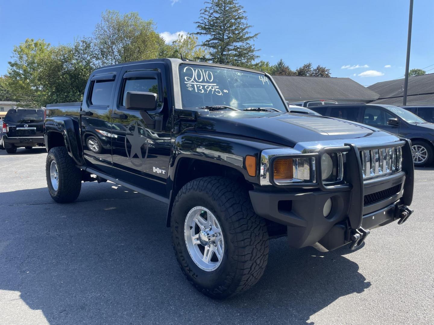 2010 black /black Hummer H3T Adventure (5GNRNHEE6A8) with an 3.7L L5 DOHC 20V engine, 4-Speed Automatic transmission, located at 101 N. Main Street, Muncy, PA, 17756, (570) 546-5462, 41.207691, -76.785942 - Photo#1