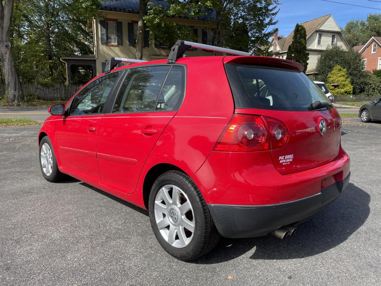 2007 Volkswagen Rabbit 4-Door (WVWCR71K97W) with an 2.5L L5 DOHC 20V engine, 5-Speed Manual Overdrive transmission, located at 101 N. Main Street, Muncy, PA, 17756, (570) 546-5462, 41.207691, -76.785942 - Photo#2