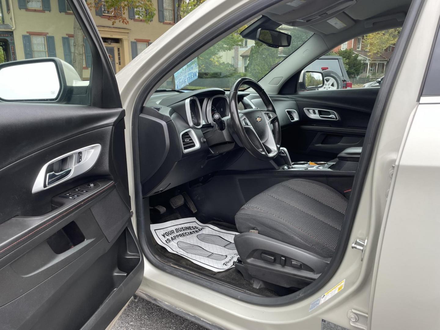 2015 /black Chevrolet Equinox 1LT AWD (2GNFLFEK3F6) with an 2.4L L4 DOHC 16V FFV engine, 6-Speed Automatic transmission, located at 101 N. Main Street, Muncy, PA, 17756, (570) 546-5462, 41.207691, -76.785942 - Photo#5