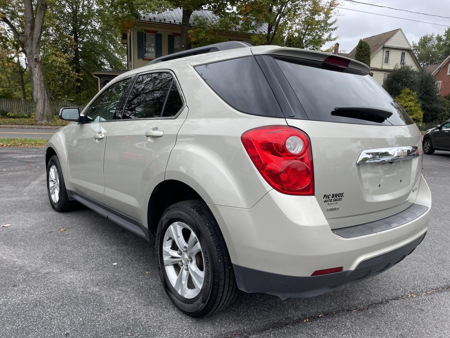 2015 /black Chevrolet Equinox 1LT AWD (2GNFLFEK3F6) with an 2.4L L4 DOHC 16V FFV engine, 6-Speed Automatic transmission, located at 101 N. Main Street, Muncy, PA, 17756, (570) 546-5462, 41.207691, -76.785942 - Photo#2
