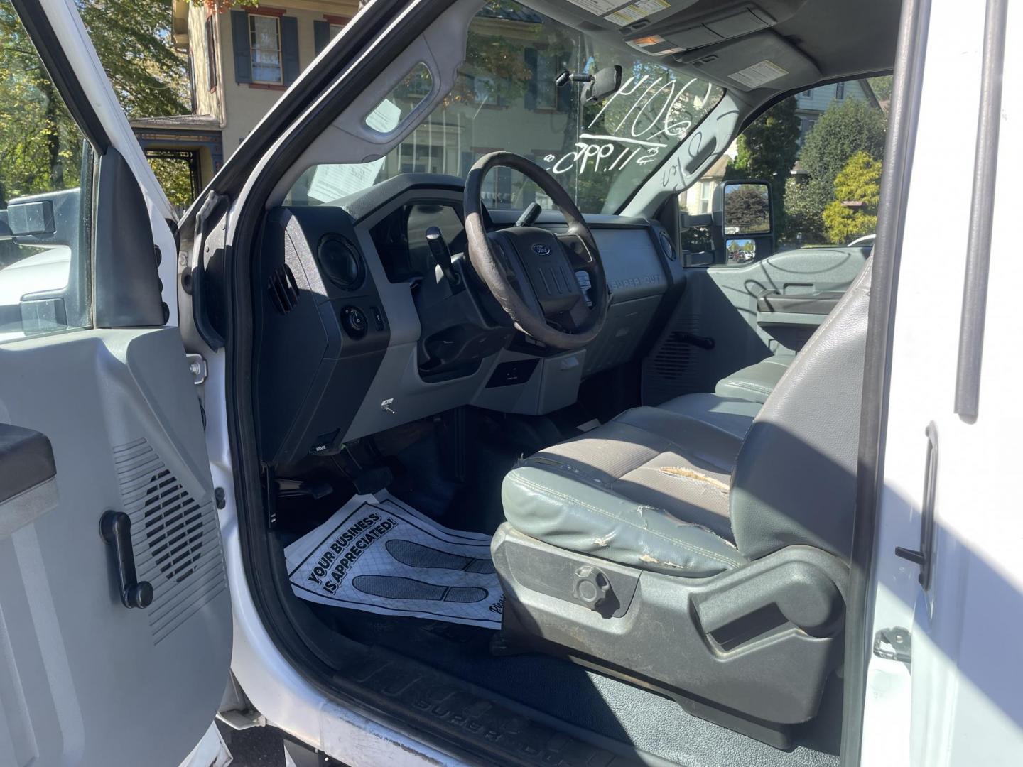 2014 White Ford F-450 SD SuperCab DRW 2WD (1FD9X4GT6EE) with an 6.7L V8 OHV 16V DIESEL engine, located at 101 N. Main Street, Muncy, PA, 17756, (570) 546-5462, 41.207691, -76.785942 - Photo#6