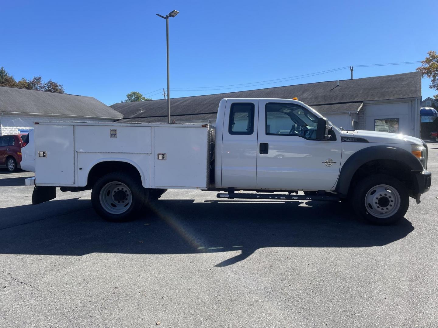 2014 White Ford F-450 SD SuperCab DRW 2WD (1FD9X4GT6EE) with an 6.7L V8 OHV 16V DIESEL engine, located at 101 N. Main Street, Muncy, PA, 17756, (570) 546-5462, 41.207691, -76.785942 - Photo#5