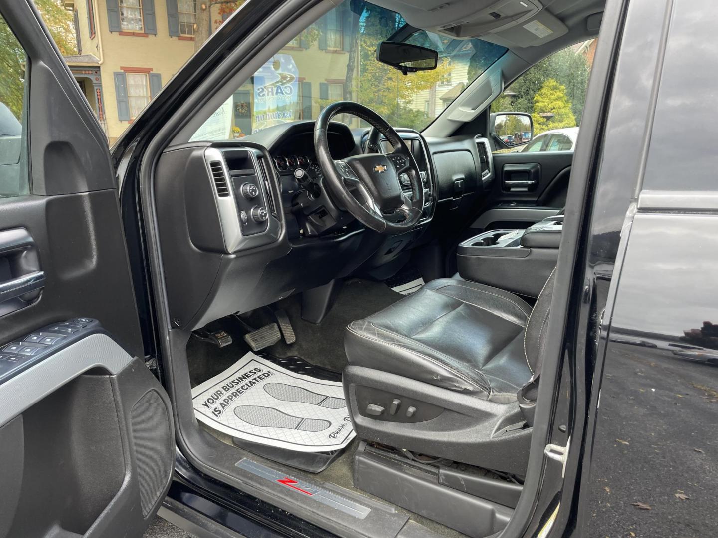 2014 black /black Chevrolet Silverado 1500 1LT Crew Cab 4WD (3GCUKREC1EG) with an 5.3L V8 OHV 16V engine, 6-Speed Automatic transmission, located at 101 N. Main Street, Muncy, PA, 17756, (570) 546-5462, 41.207691, -76.785942 - Photo#6