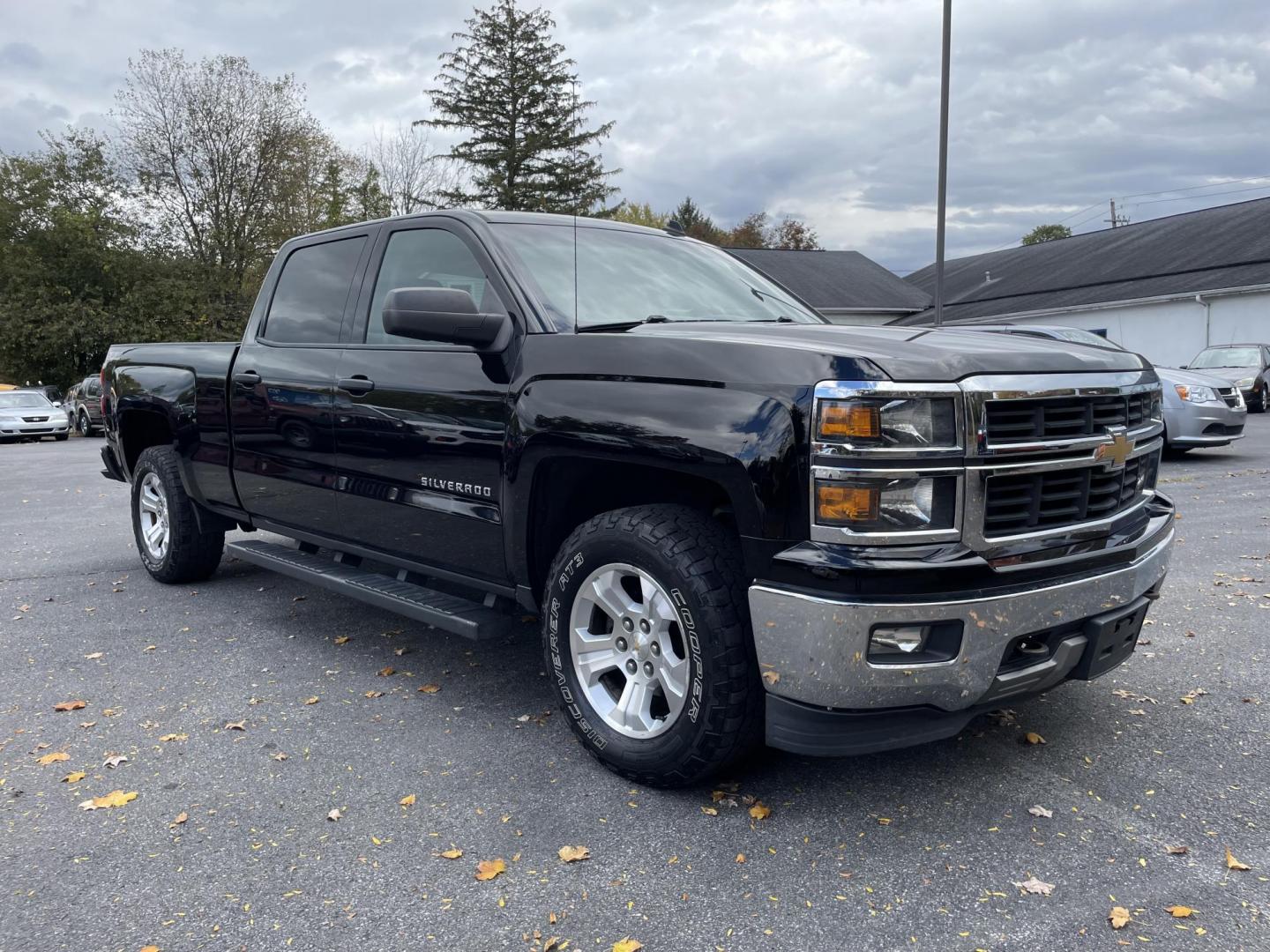 2014 black /black Chevrolet Silverado 1500 1LT Crew Cab 4WD (3GCUKREC1EG) with an 5.3L V8 OHV 16V engine, 6-Speed Automatic transmission, located at 101 N. Main Street, Muncy, PA, 17756, (570) 546-5462, 41.207691, -76.785942 - Photo#0