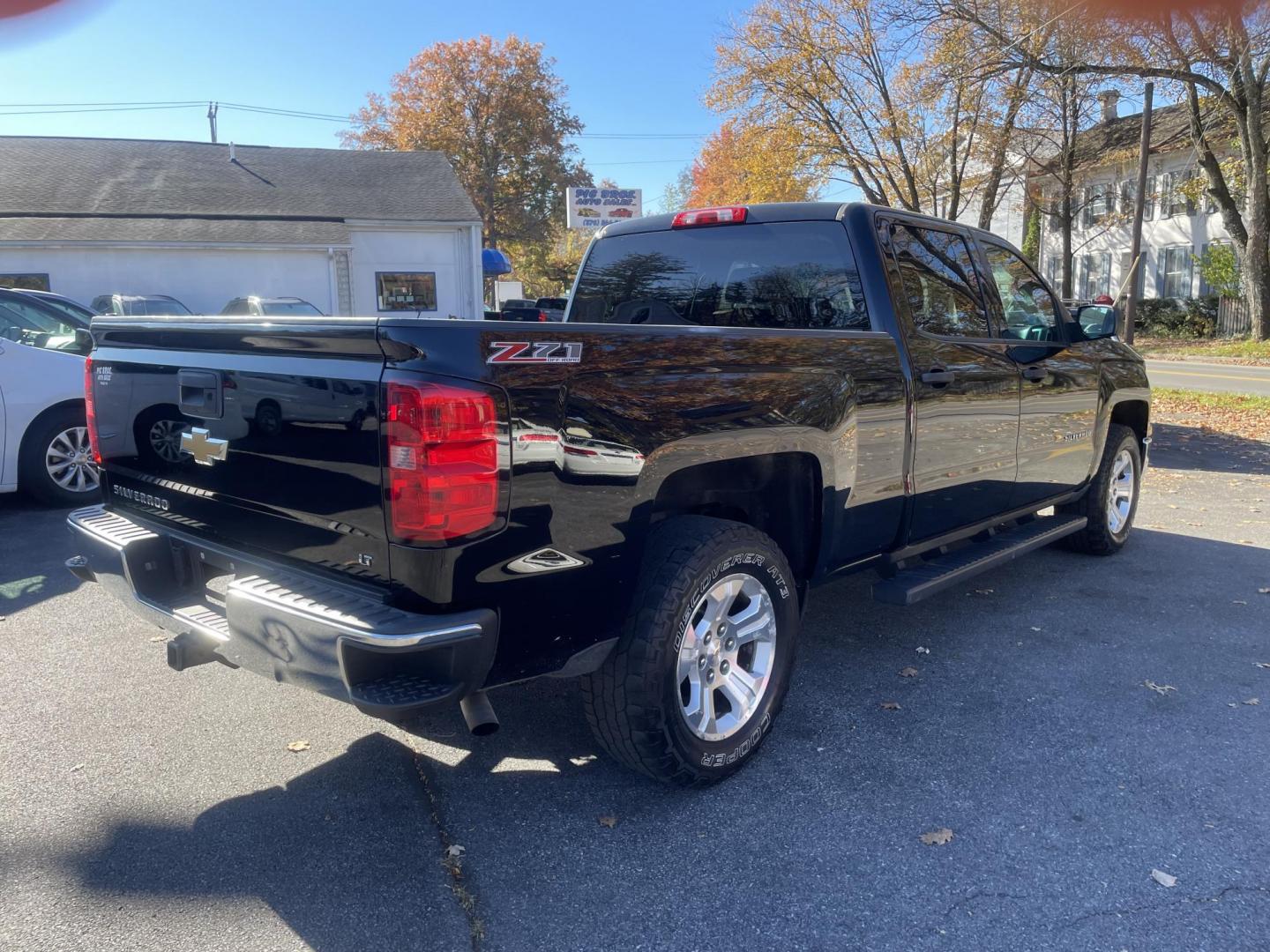 2014 black /black Chevrolet Silverado 1500 1LT Crew Cab 4WD (3GCUKREC1EG) with an 5.3L V8 OHV 16V engine, 6-Speed Automatic transmission, located at 101 N. Main Street, Muncy, PA, 17756, (570) 546-5462, 41.207691, -76.785942 - Photo#2