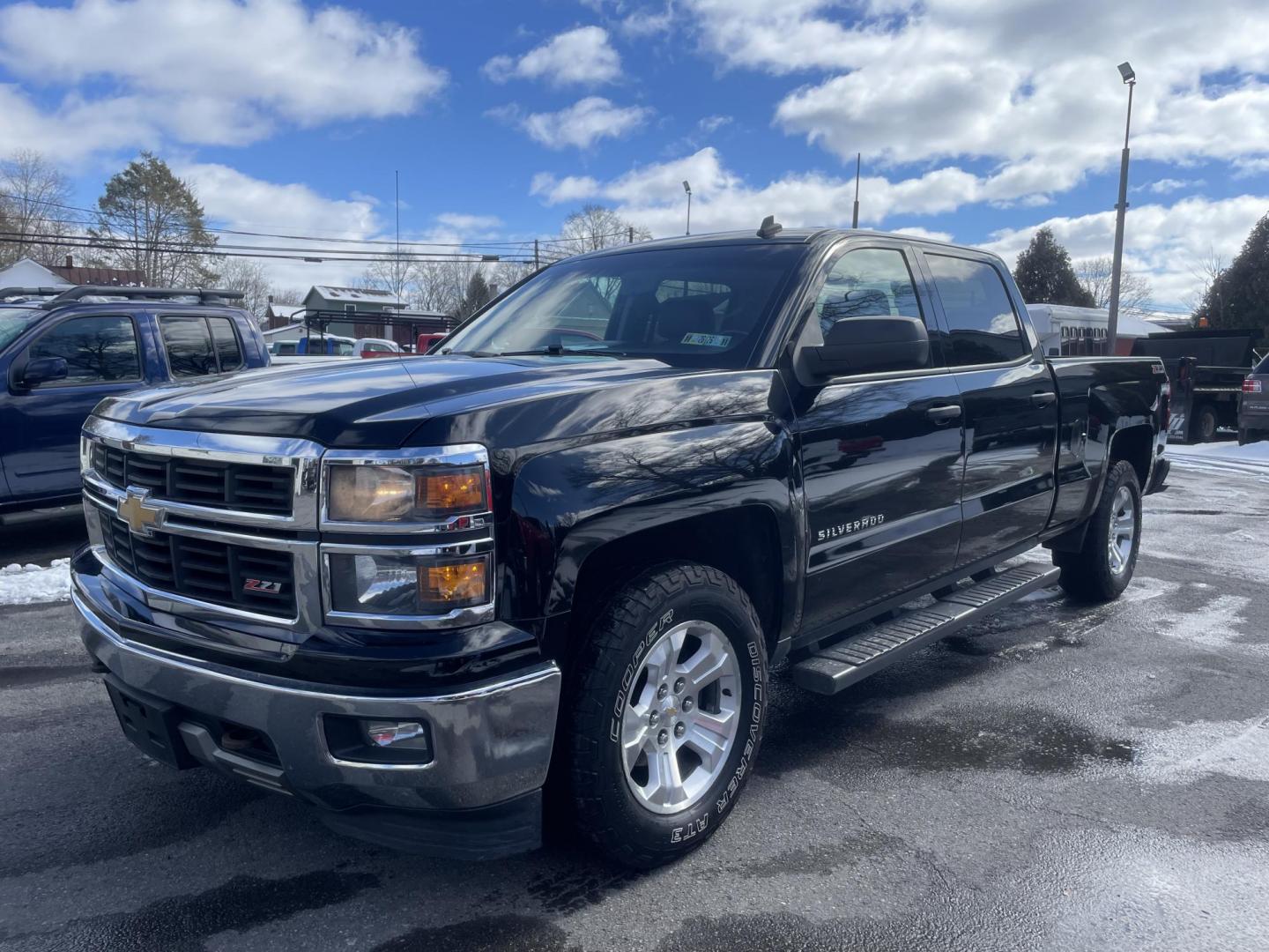 2014 black /black Chevrolet Silverado 1500 1LT Crew Cab 4WD (3GCUKREC1EG) with an 5.3L V8 OHV 16V engine, 6-Speed Automatic transmission, located at 101 N. Main Street, Muncy, PA, 17756, (570) 546-5462, 41.207691, -76.785942 - Photo#0