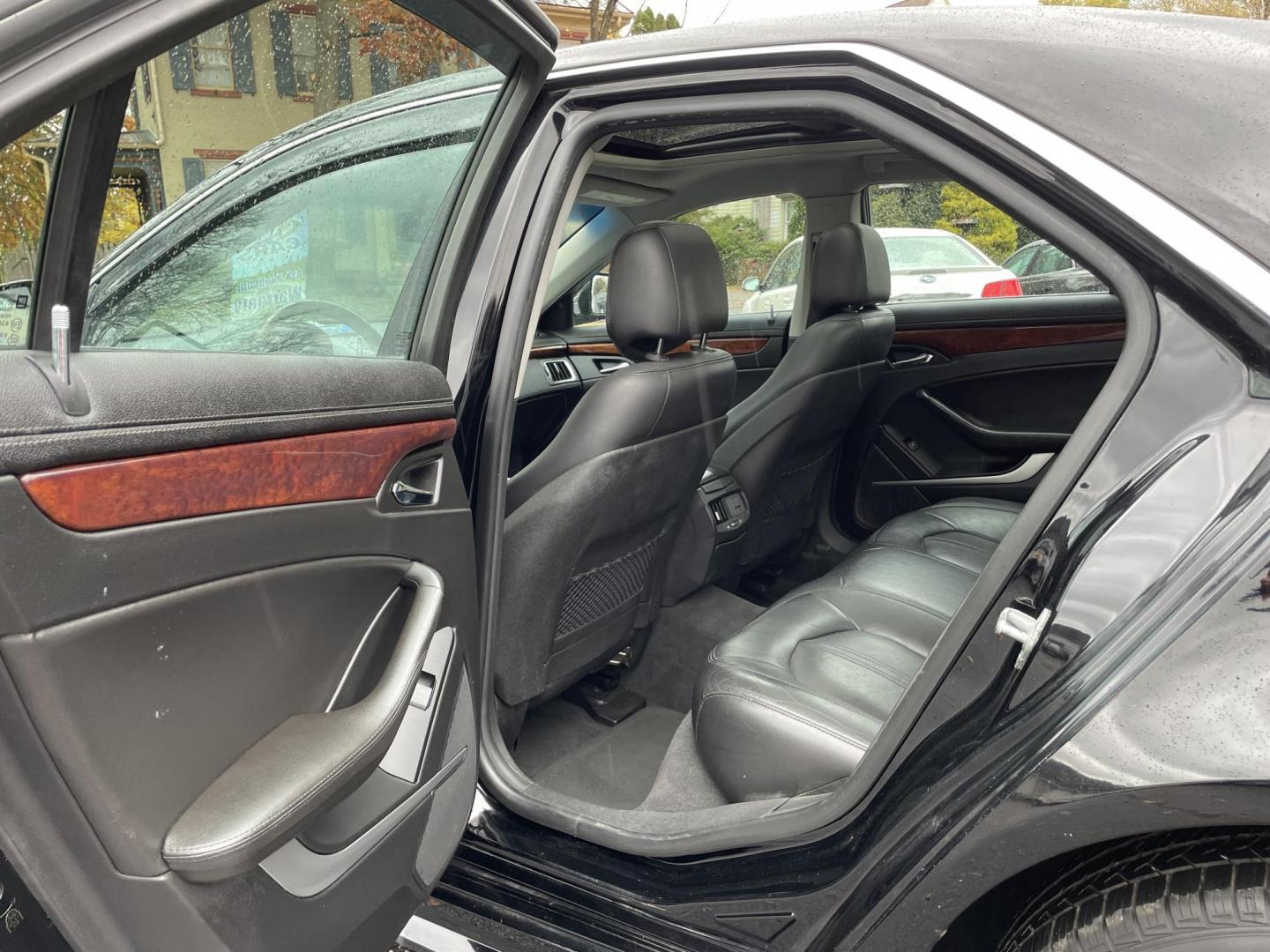 2011 black /black Cadillac CTS 3.0L Luxury AWD (1G6DG5EY7B0) with an 3.0L V6 DOHC 24V engine, 6-Speed Automatic transmission, located at 101 N. Main Street, Muncy, PA, 17756, (570) 546-5462, 41.207691, -76.785942 - Photo#7