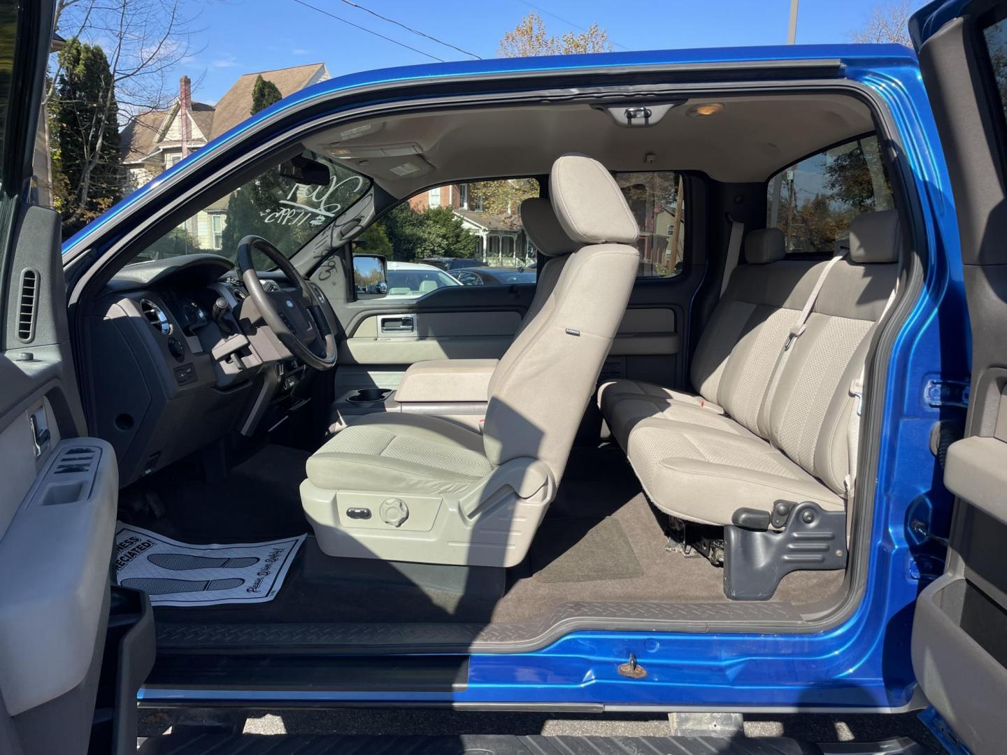 2009 BLUE Ford F-150 XLT SuperCab 6.5-ft. Bed 4WD (1FTPX14V59F) with an 5.4L V8 SOHC 24V FFV engine, 4-Speed Automatic transmission, located at 101 N. Main Street, Muncy, PA, 17756, (570) 546-5462, 41.207691, -76.785942 - Photo#7