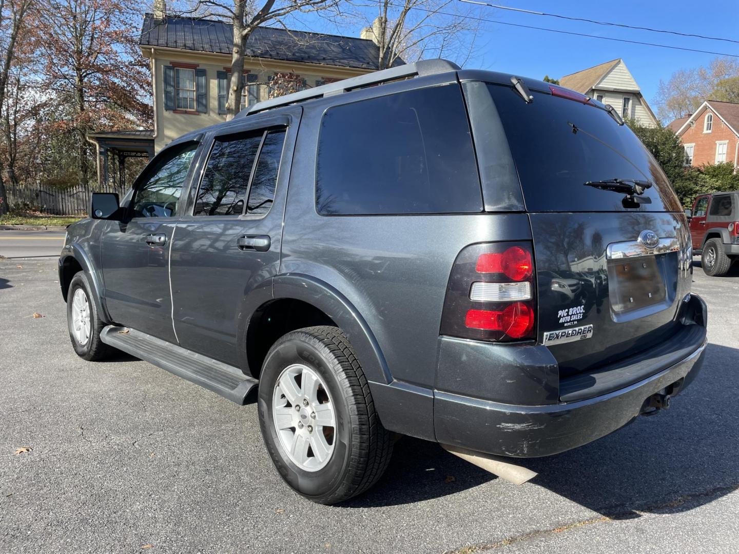 2010 Ford Explorer XLT 4.0L 4WD (1FMEU7DE2AU) with an 4.0L V6 SOHC 16V engine, 5-Speed Automatic transmission, located at 101 N. Main Street, Muncy, PA, 17756, (570) 546-5462, 41.207691, -76.785942 - Photo#2