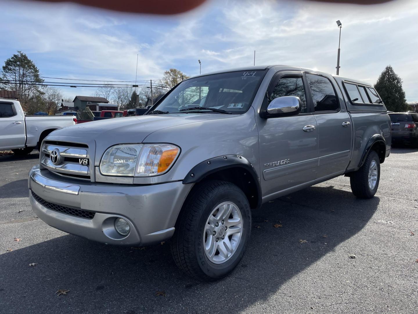 2005 Toyota Tundra SR5 Double Cab 4WD (5TBDT44155S) with an 4.7L V8 DOHC 32V engine, 5-Speed Automatic Overdrive transmission, located at 101 N. Main Street, Muncy, PA, 17756, (570) 546-5462, 41.207691, -76.785942 - Photo#1