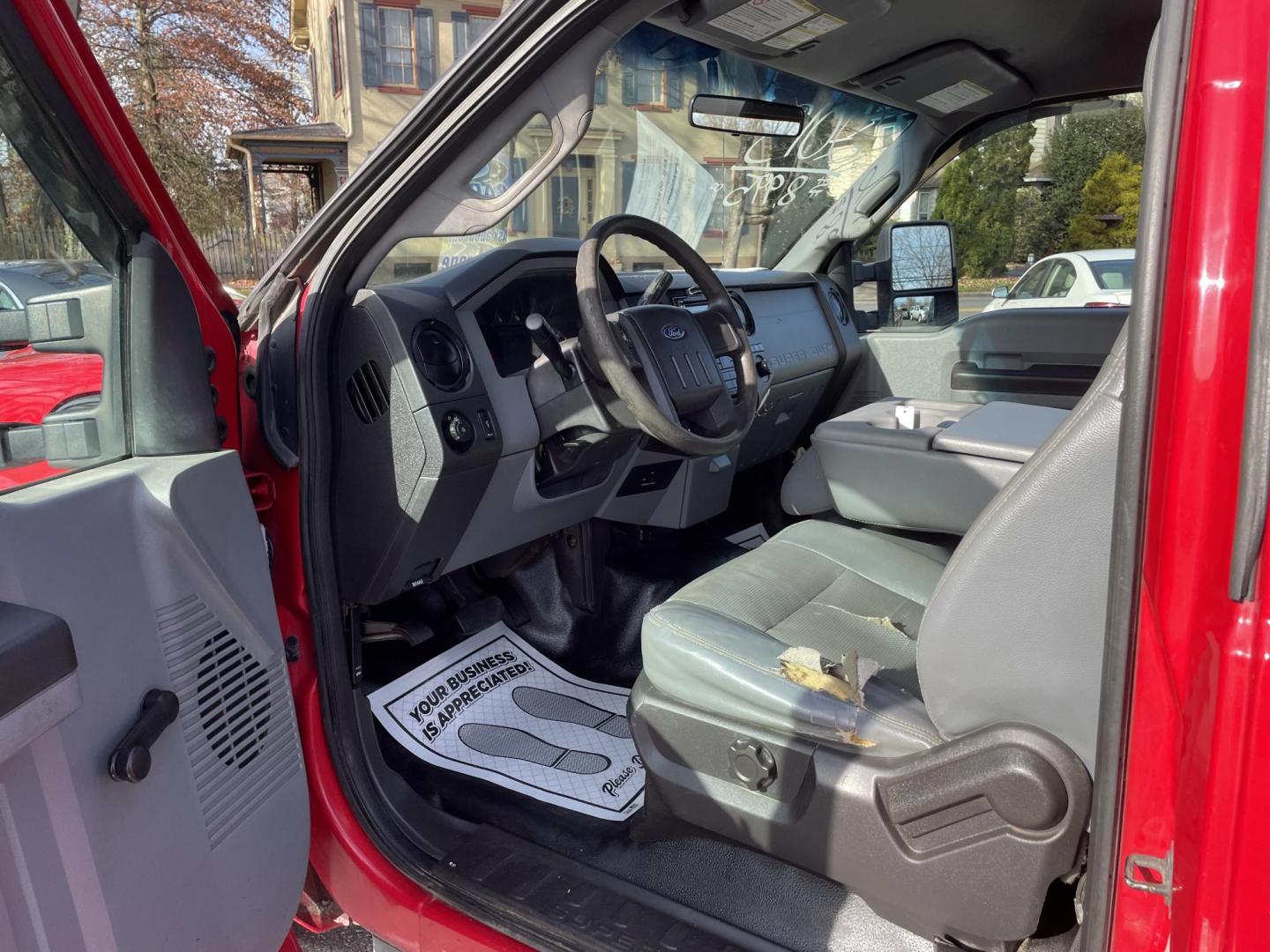 2013 Ford F-250 SD XL 2WD (1FTBF2A66DE) with an 6.2L V8 OHV 16V engine, 6-Speed Automatic transmission, located at 101 N. Main Street, Muncy, PA, 17756, (570) 546-5462, 41.207691, -76.785942 - Photo#4