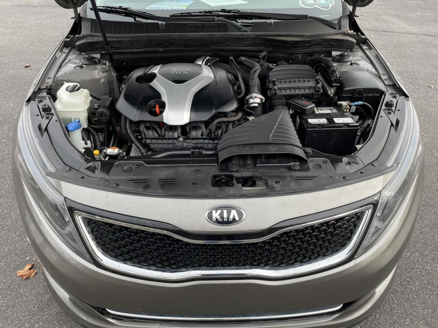 2015 Kia Optima SX Turbo (5XXGR4A65FG) with an 2.0L L4 DOHC 16V TURBO engine, 6-Speed Automatic transmission, located at 101 N. Main Street, Muncy, PA, 17756, (570) 546-5462, 41.207691, -76.785942 - Photo#10