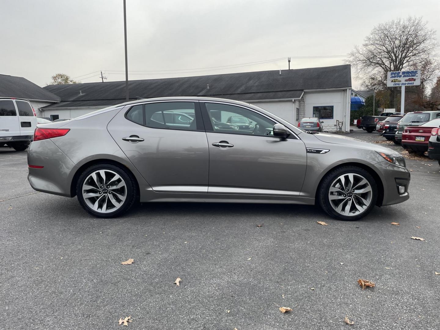 2015 Kia Optima SX Turbo (5XXGR4A65FG) with an 2.0L L4 DOHC 16V TURBO engine, 6-Speed Automatic transmission, located at 101 N. Main Street, Muncy, PA, 17756, (570) 546-5462, 41.207691, -76.785942 - Photo#3