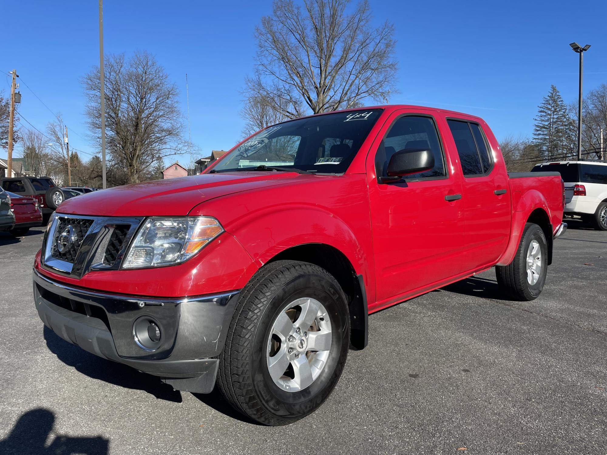 photo of 2011 Nissan Frontier SL Crew Cab 4WD