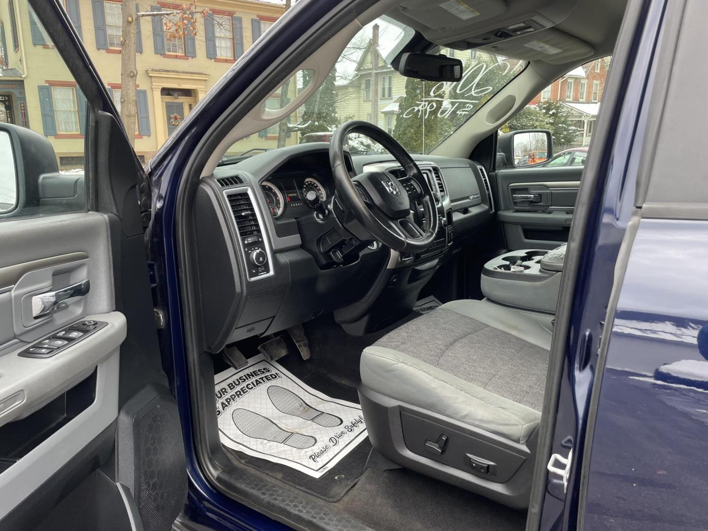 2016 BLUE RAM 1500 SLT Quad Cab 4WD (1C6RR7GTXGS) with an 5.7L V8 OHV 16V engine, 6A transmission, located at 101 N. Main Street, Muncy, PA, 17756, (570) 546-5462, 41.207691, -76.785942 - Photo#5