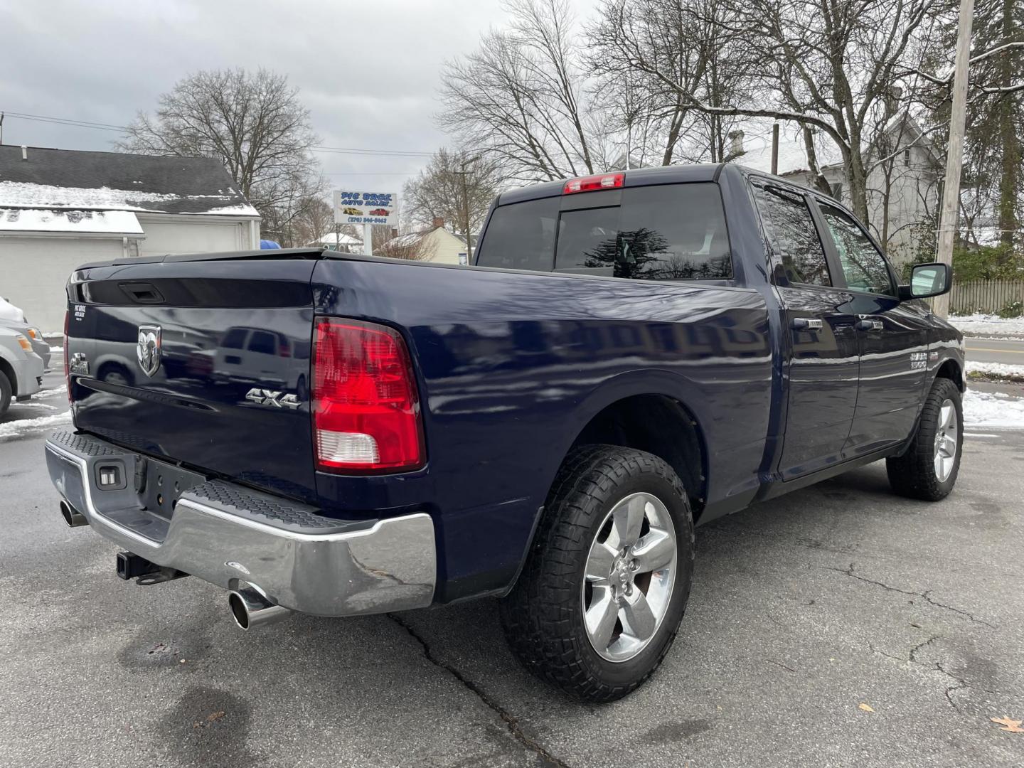 2016 BLUE RAM 1500 SLT Quad Cab 4WD (1C6RR7GTXGS) with an 5.7L V8 OHV 16V engine, 6A transmission, located at 101 N. Main Street, Muncy, PA, 17756, (570) 546-5462, 41.207691, -76.785942 - Photo#3