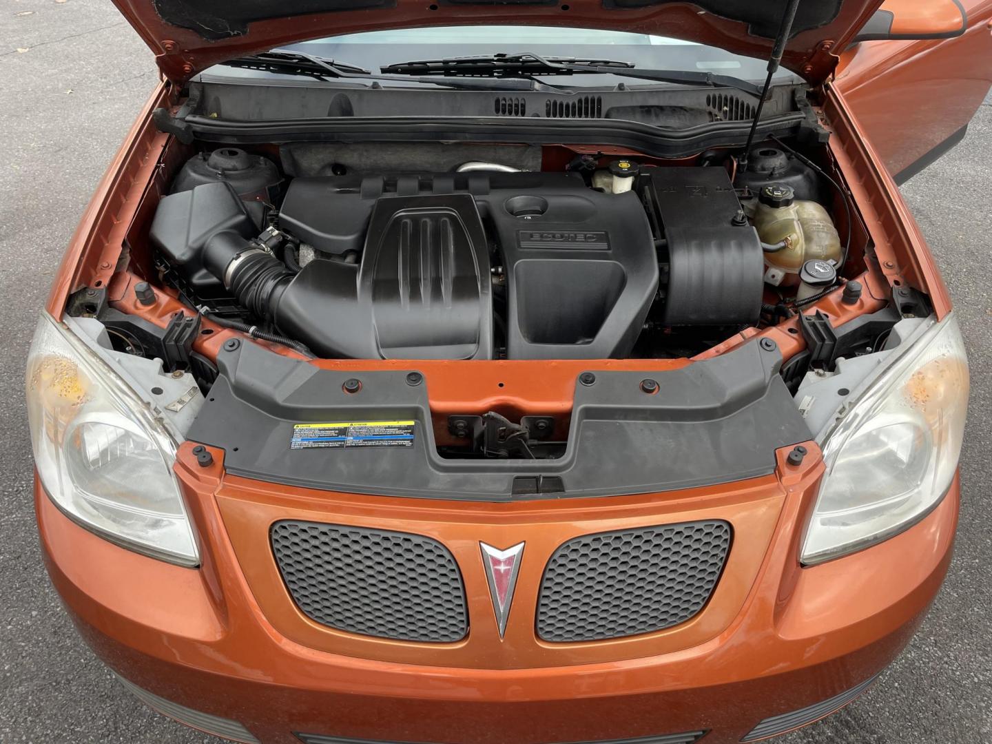 2007 Pontiac G5 Coupe (1G2AL15F377) with an 2.2L L4 DOHC 16V engine, located at 101 N. Main Street, Muncy, PA, 17756, (570) 546-5462, 41.207691, -76.785942 - Photo#7