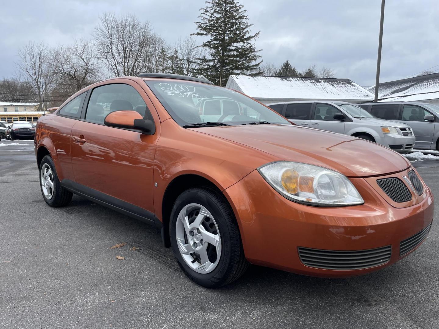 2007 Pontiac G5 Coupe (1G2AL15F377) with an 2.2L L4 DOHC 16V engine, located at 101 N. Main Street, Muncy, PA, 17756, (570) 546-5462, 41.207691, -76.785942 - Photo#1