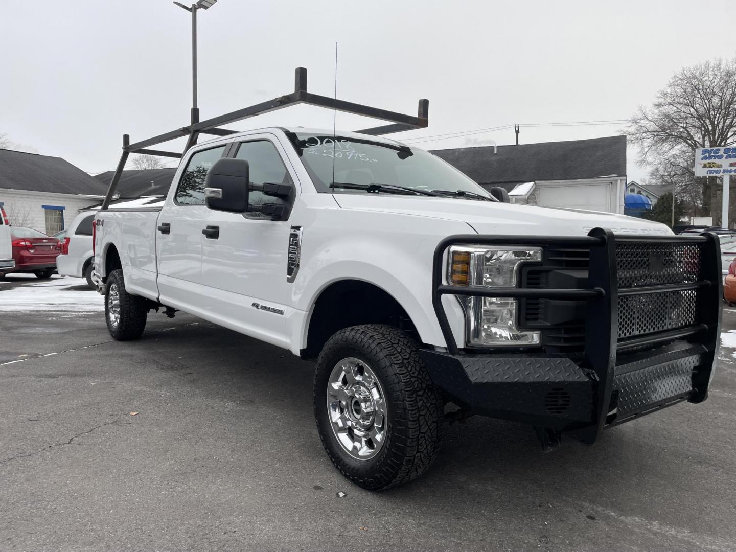 2018 White Ford F-250 SD XL Crew Cab Long Bed 4WD (1FT7W2BT8JE) with an 6.7L V8 OHV 16V DIESEL engine, 6A transmission, located at 101 N. Main Street, Muncy, PA, 17756, (570) 546-5462, 41.207691, -76.785942 - Photo#1