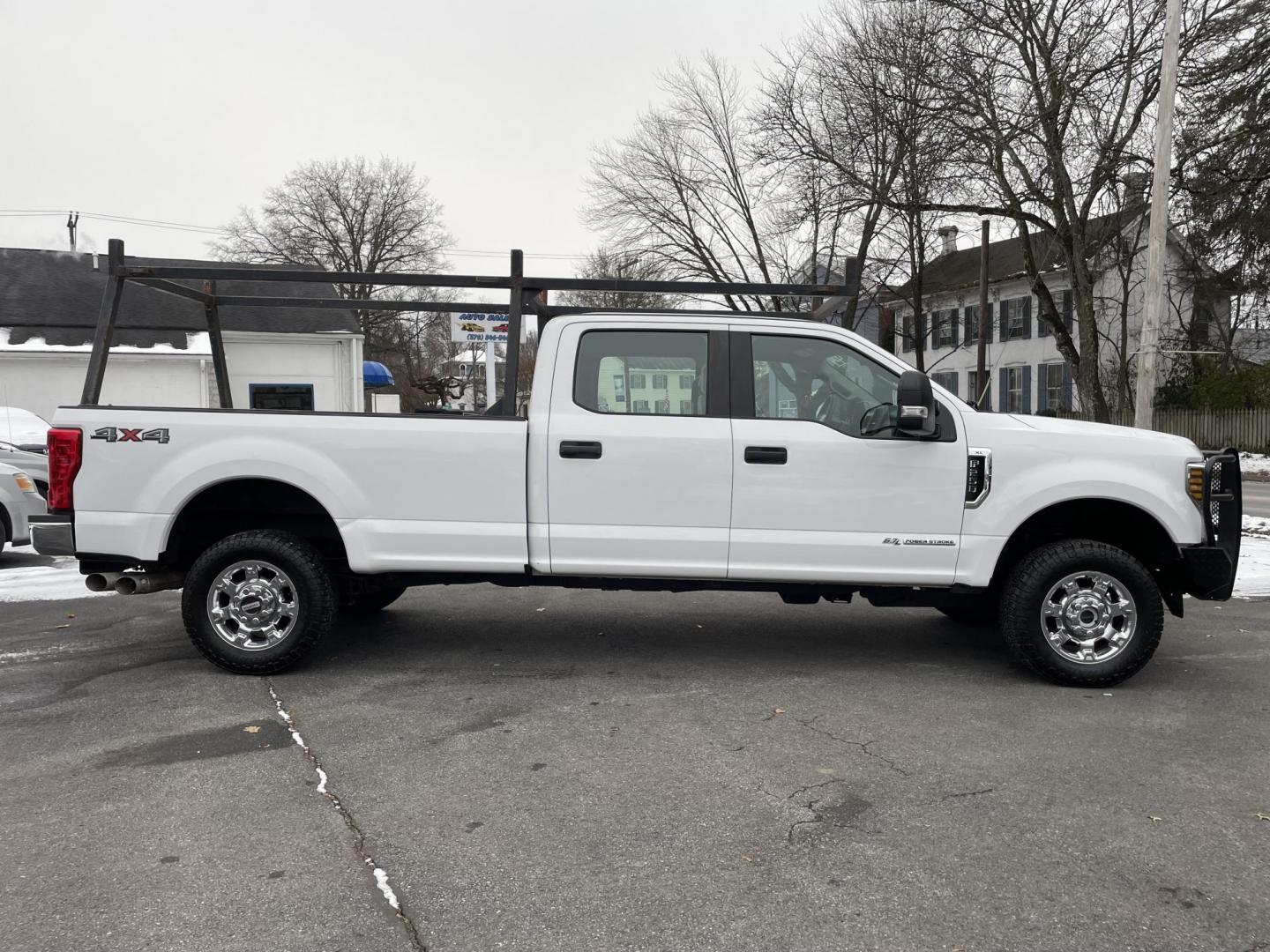 2018 White Ford F-250 SD XL Crew Cab Long Bed 4WD (1FT7W2BT8JE) with an 6.7L V8 OHV 16V DIESEL engine, 6A transmission, located at 101 N. Main Street, Muncy, PA, 17756, (570) 546-5462, 41.207691, -76.785942 - Photo#3