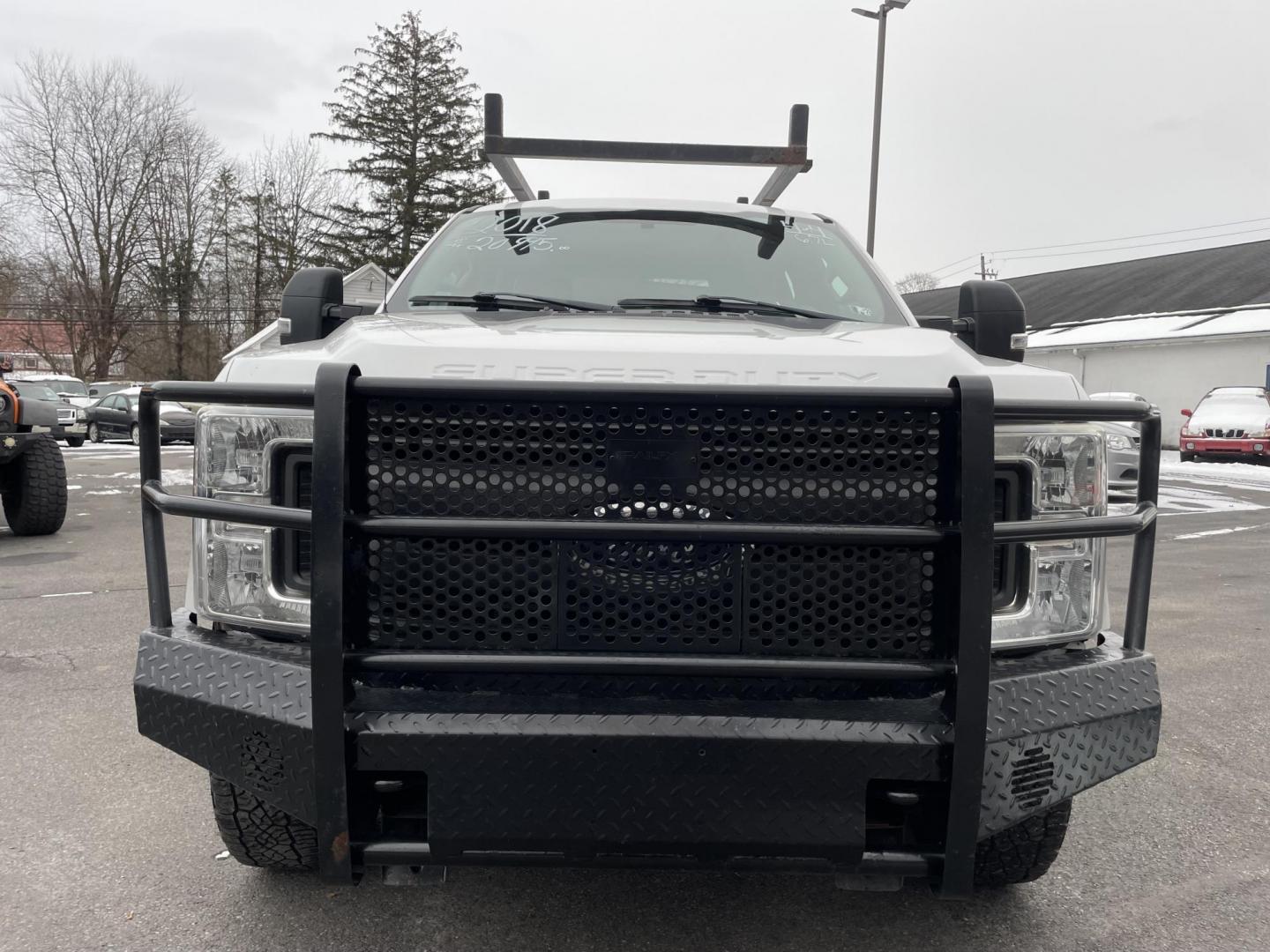 2018 White Ford F-250 SD XL Crew Cab Long Bed 4WD (1FT7W2BT8JE) with an 6.7L V8 OHV 16V DIESEL engine, 6A transmission, located at 101 N. Main Street, Muncy, PA, 17756, (570) 546-5462, 41.207691, -76.785942 - Photo#6
