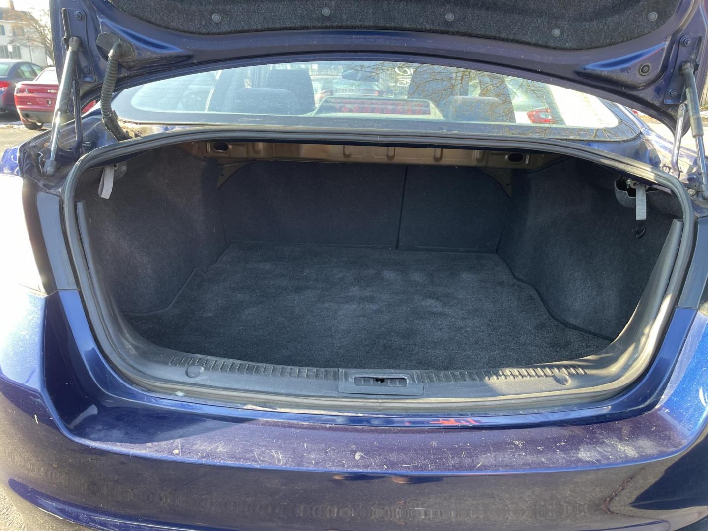 2010 BLUE /black Mazda MAZDA6 I Grand Touring (1YVHZ8CH6A5) with an 2.5L L4 DOHC 16V engine, 5-Speed Automatic transmission, located at 101 N. Main Street, Muncy, PA, 17756, (570) 546-5462, 41.207691, -76.785942 - Photo#6