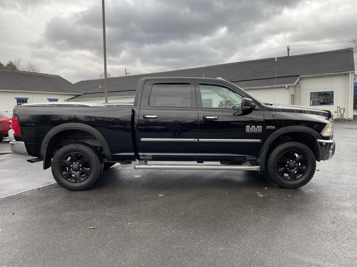 2014 black RAM 2500 Big Horn Crew Cab SWB 4WD (3C6TR5DT5EG) with an 5.7L V8 OHV 16V engine, 6-Speed Automatic transmission, located at 101 N. Main Street, Muncy, PA, 17756, (570) 546-5462, 41.207691, -76.785942 - Photo#6