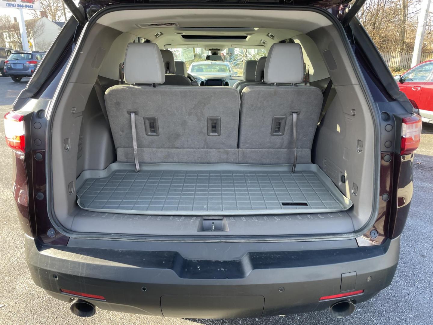 2018 Chevrolet Traverse LT Feather AWD (1GNEVHKW2JJ) with an 3.6L V6 DOHC 24V engine, 9A transmission, located at 101 N. Main Street, Muncy, PA, 17756, (570) 546-5462, 41.207691, -76.785942 - Photo#10