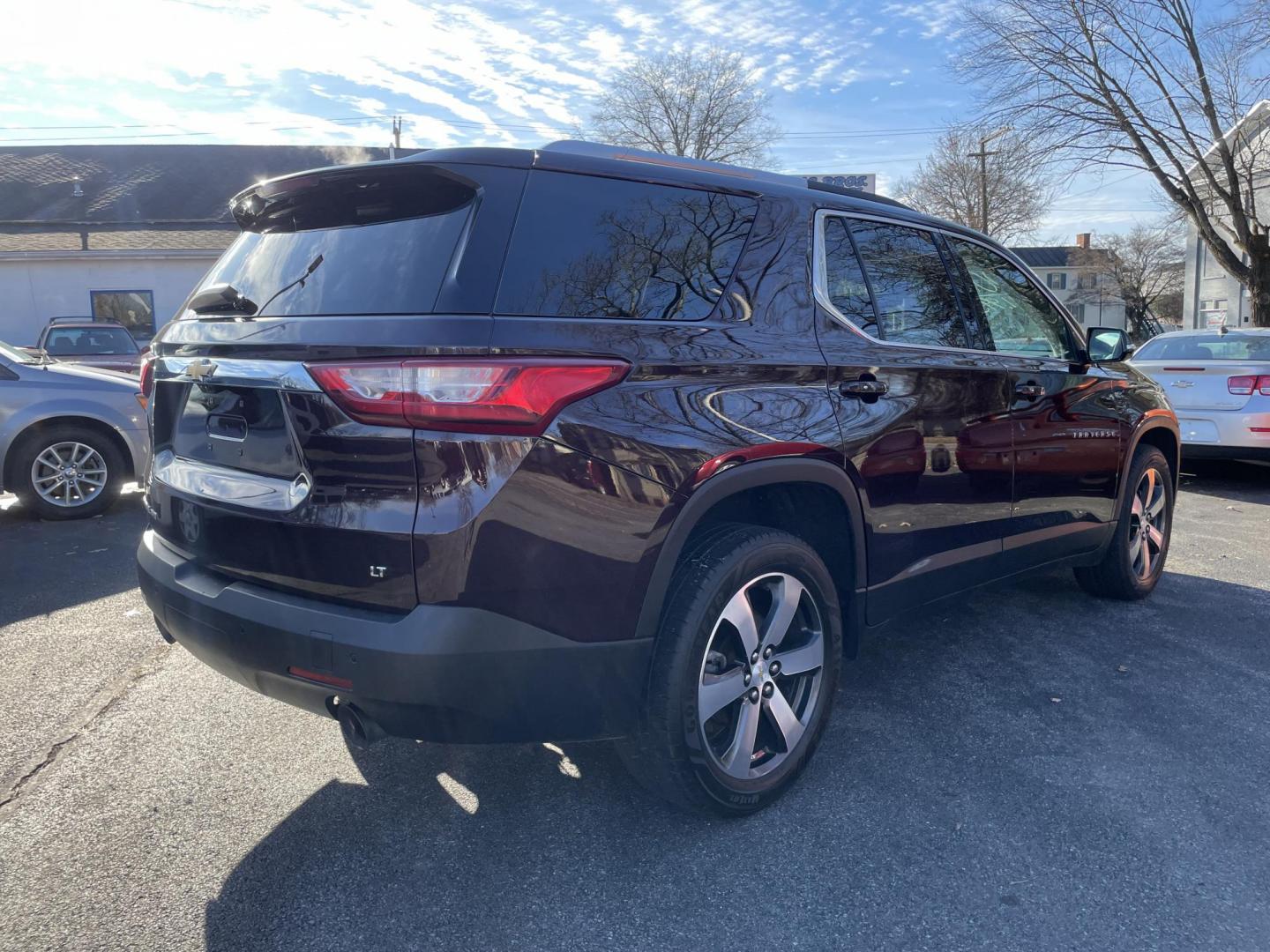 2018 Chevrolet Traverse LT Feather AWD (1GNEVHKW2JJ) with an 3.6L V6 DOHC 24V engine, 9A transmission, located at 101 N. Main Street, Muncy, PA, 17756, (570) 546-5462, 41.207691, -76.785942 - Photo#4
