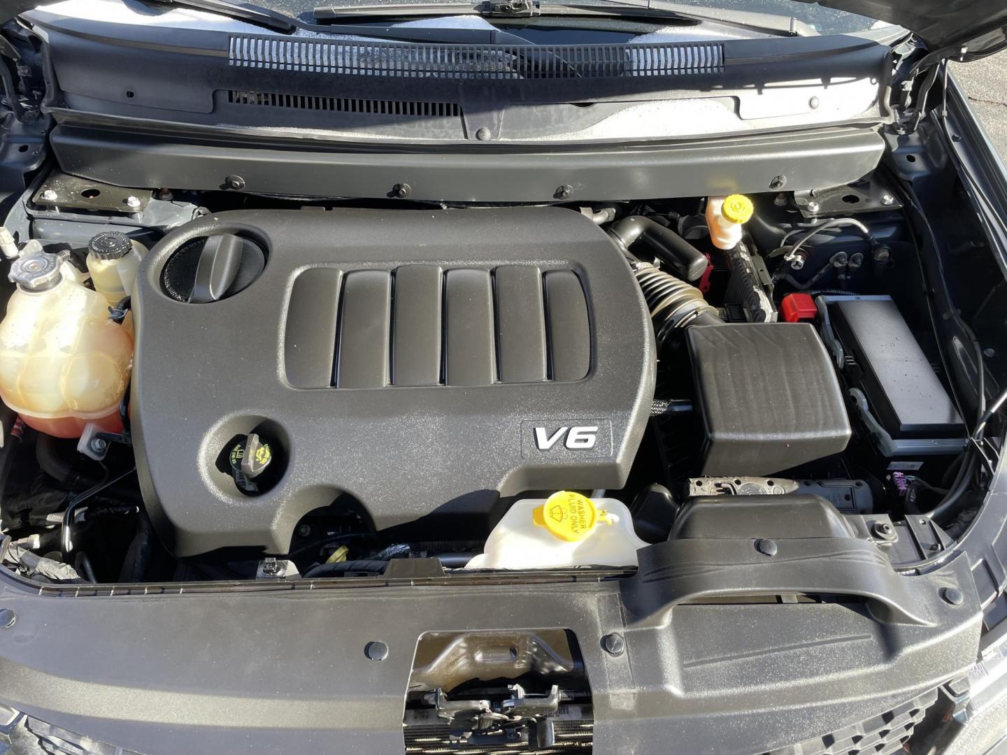 2018 Dodge Journey Crossroad AWD (3C4PDDGG8JT) with an 3.6L V6 DOHC 24V engine, 6A transmission, located at 101 N. Main Street, Muncy, PA, 17756, (570) 546-5462, 41.207691, -76.785942 - Photo#7