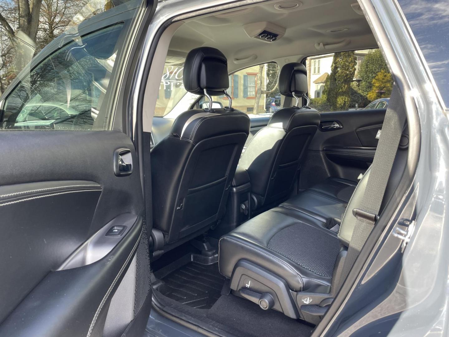 2018 Dodge Journey Crossroad AWD (3C4PDDGG8JT) with an 3.6L V6 DOHC 24V engine, 6A transmission, located at 101 N. Main Street, Muncy, PA, 17756, (570) 546-5462, 41.207691, -76.785942 - Photo#6