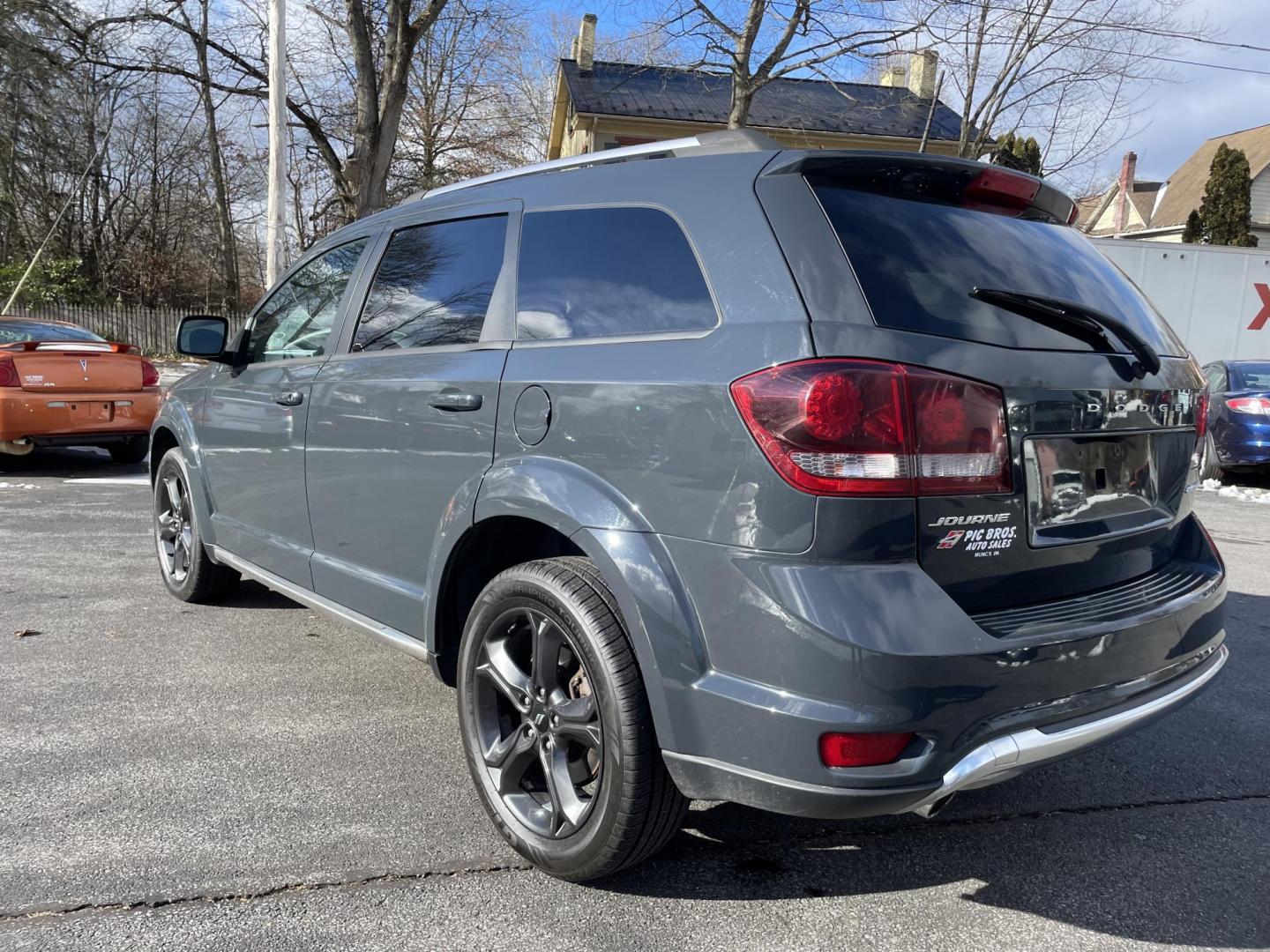 2018 Dodge Journey Crossroad AWD (3C4PDDGG8JT) with an 3.6L V6 DOHC 24V engine, 6A transmission, located at 101 N. Main Street, Muncy, PA, 17756, (570) 546-5462, 41.207691, -76.785942 - Photo#2