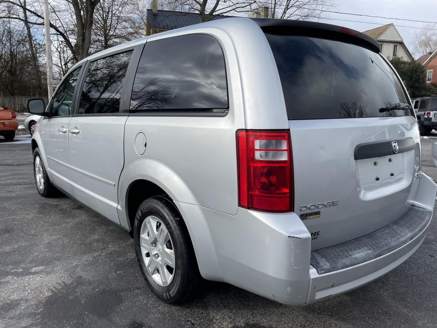 2010 Dodge Grand Caravan SE (2D4RN4DEXAR) with an 3.3L V6 OHV 12V engine, 4-Speed Automatic transmission, located at 101 N. Main Street, Muncy, PA, 17756, (570) 546-5462, 41.207691, -76.785942 - Photo#2