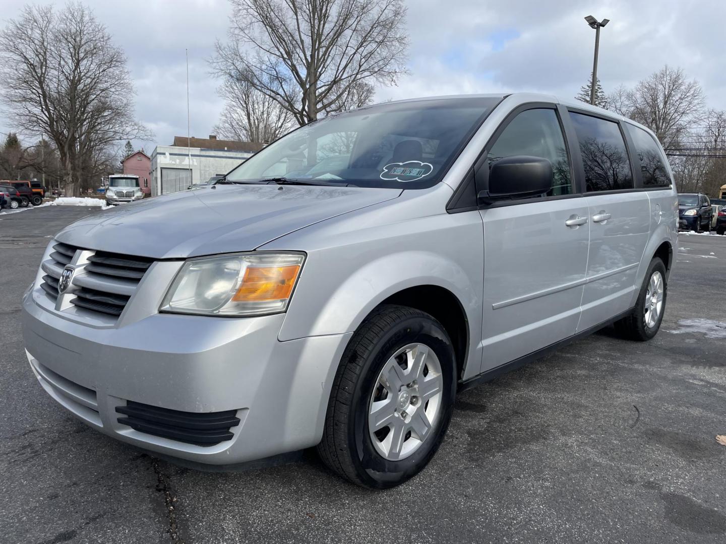 2010 Dodge Grand Caravan SE (2D4RN4DEXAR) with an 3.3L V6 OHV 12V engine, 4-Speed Automatic transmission, located at 101 N. Main Street, Muncy, PA, 17756, (570) 546-5462, 41.207691, -76.785942 - Photo#1