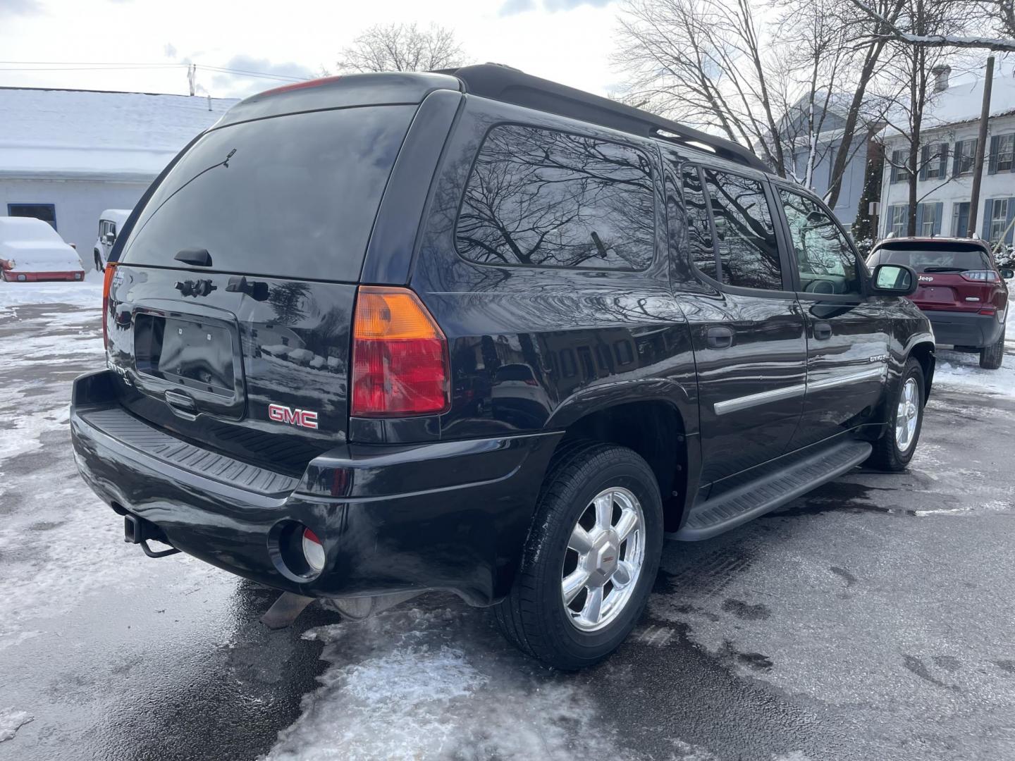 2006 black GMC Envoy XL SLE 4WD (1GKET16S766) with an 4.2L L6 DOHC 24V engine, 4-Speed Automatic Overdrive transmission, located at 101 N. Main Street, Muncy, PA, 17756, (570) 546-5462, 41.207691, -76.785942 - Photo#2