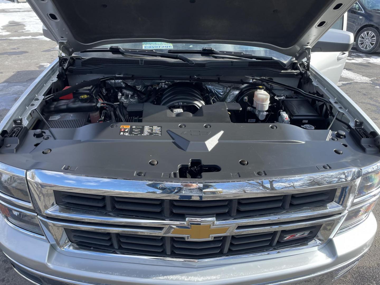 2015 Chevrolet Silverado 1500 LT Crew Cab 4WD (3GCUKREC5FG) with an 5.3L V8 OHV 16V engine, 6-Speed Automatic transmission, located at 101 N. Main Street, Muncy, PA, 17756, (570) 546-5462, 41.207691, -76.785942 - Photo#6