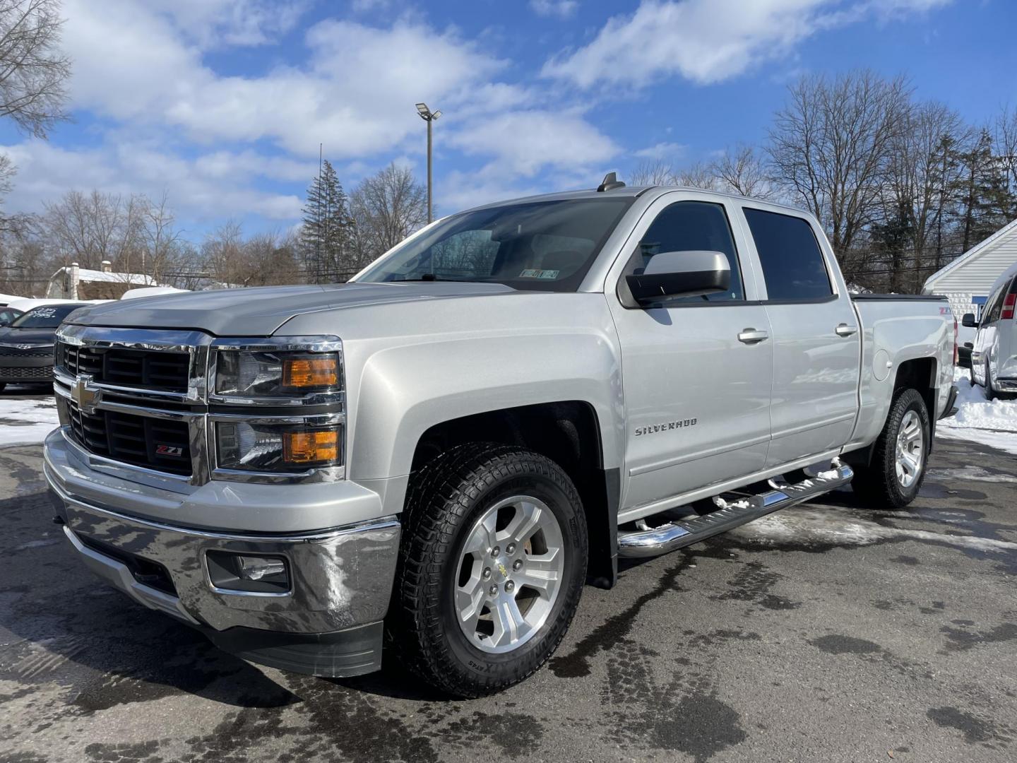 2015 Chevrolet Silverado 1500 LT Crew Cab 4WD (3GCUKREC5FG) with an 5.3L V8 OHV 16V engine, 6-Speed Automatic transmission, located at 101 N. Main Street, Muncy, PA, 17756, (570) 546-5462, 41.207691, -76.785942 - Photo#0