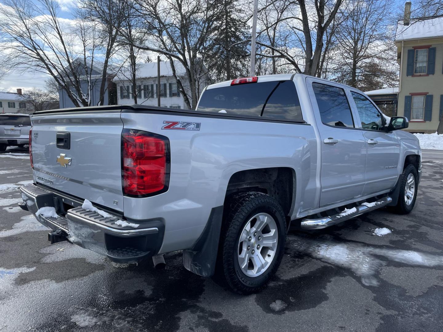 2015 Chevrolet Silverado 1500 LT Crew Cab 4WD (3GCUKREC5FG) with an 5.3L V8 OHV 16V engine, 6-Speed Automatic transmission, located at 101 N. Main Street, Muncy, PA, 17756, (570) 546-5462, 41.207691, -76.785942 - Photo#2