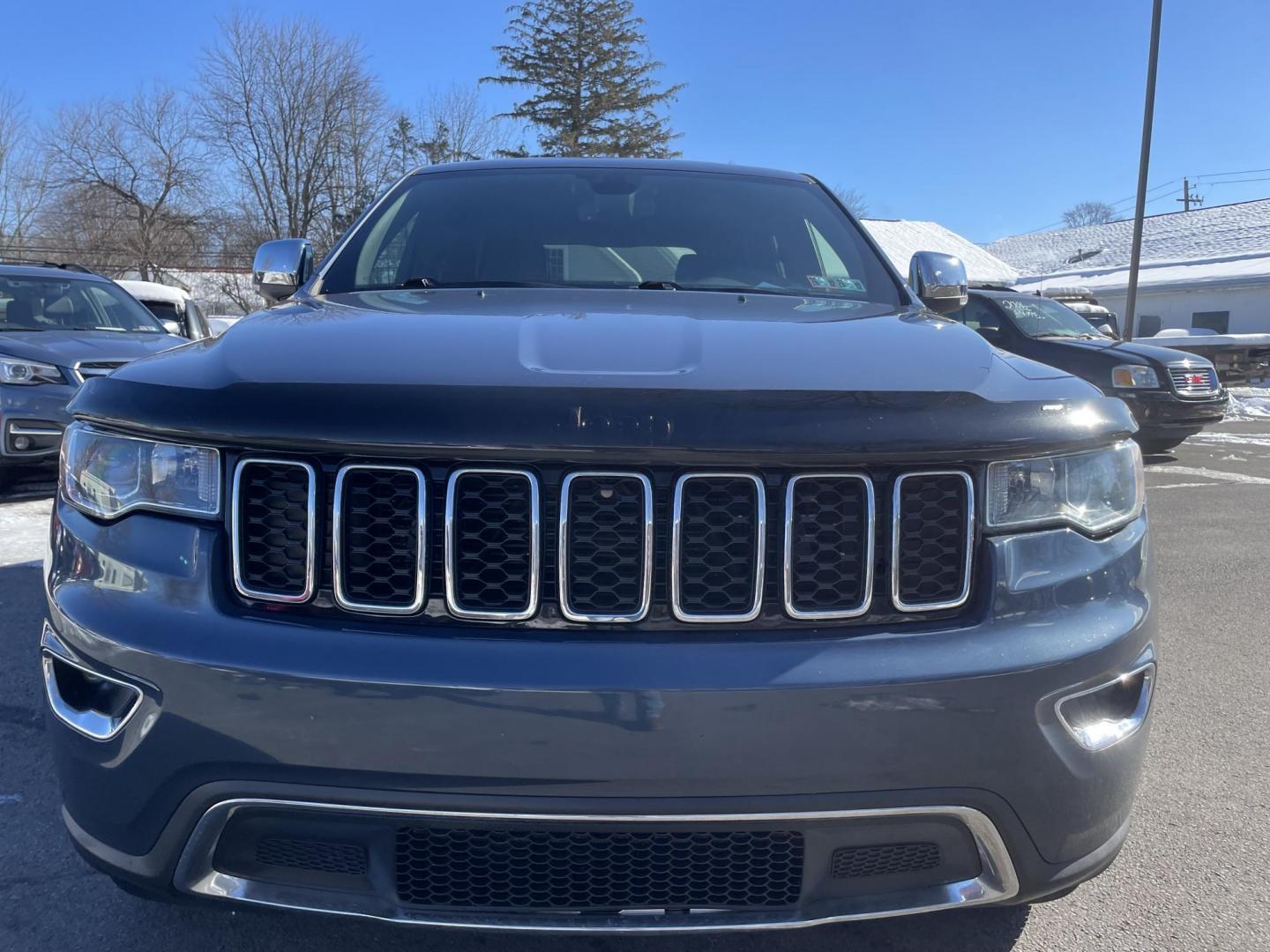2019 BLUE Jeep Grand Cherokee Limited 4WD (1C4RJFBG0KC) with an 3.6L V6 DOHC 24V engine, 8A transmission, located at 101 N. Main Street, Muncy, PA, 17756, (570) 546-5462, 41.207691, -76.785942 - Photo#5