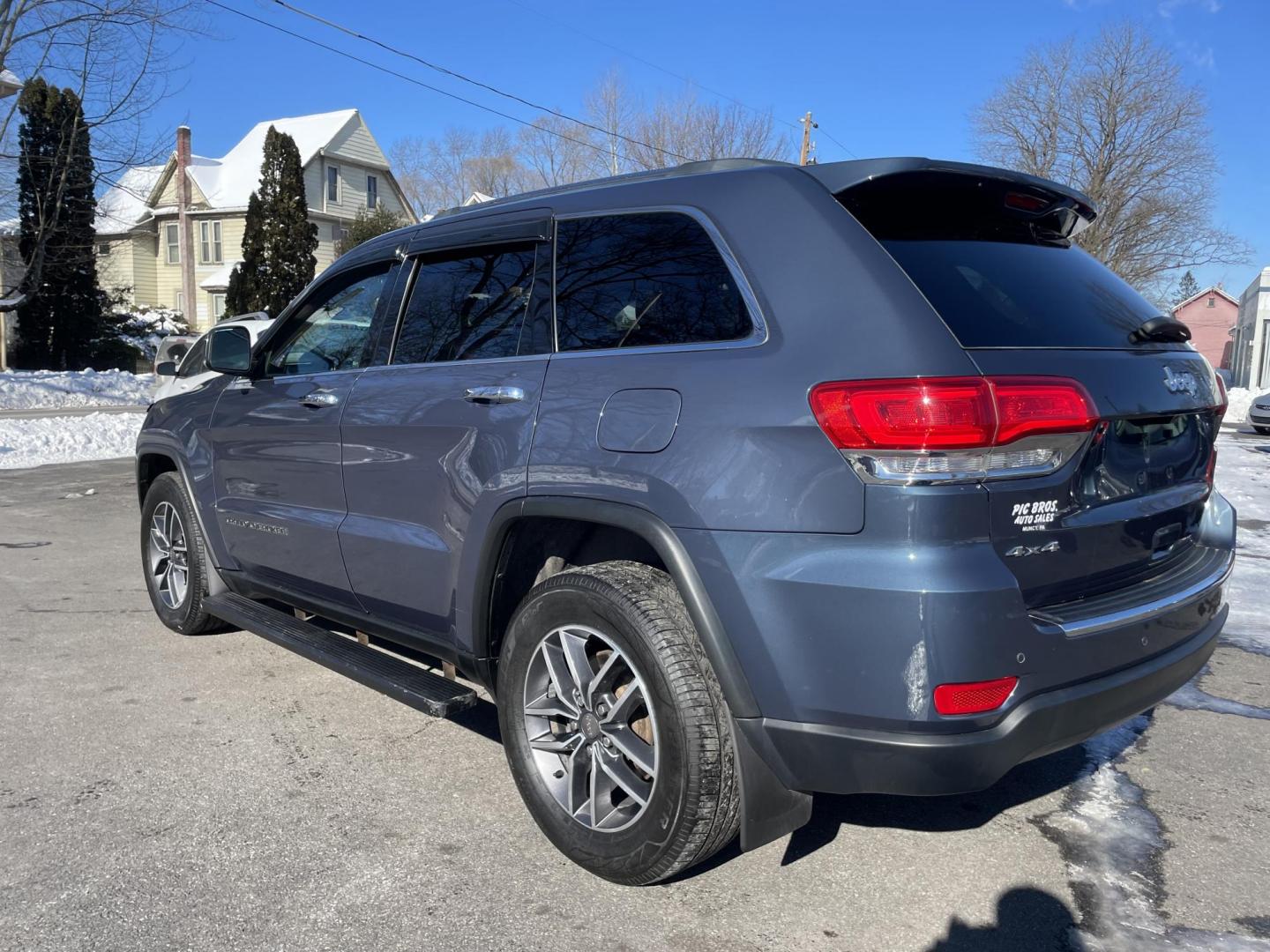 2019 BLUE Jeep Grand Cherokee Limited 4WD (1C4RJFBG0KC) with an 3.6L V6 DOHC 24V engine, 8A transmission, located at 101 N. Main Street, Muncy, PA, 17756, (570) 546-5462, 41.207691, -76.785942 - Photo#2