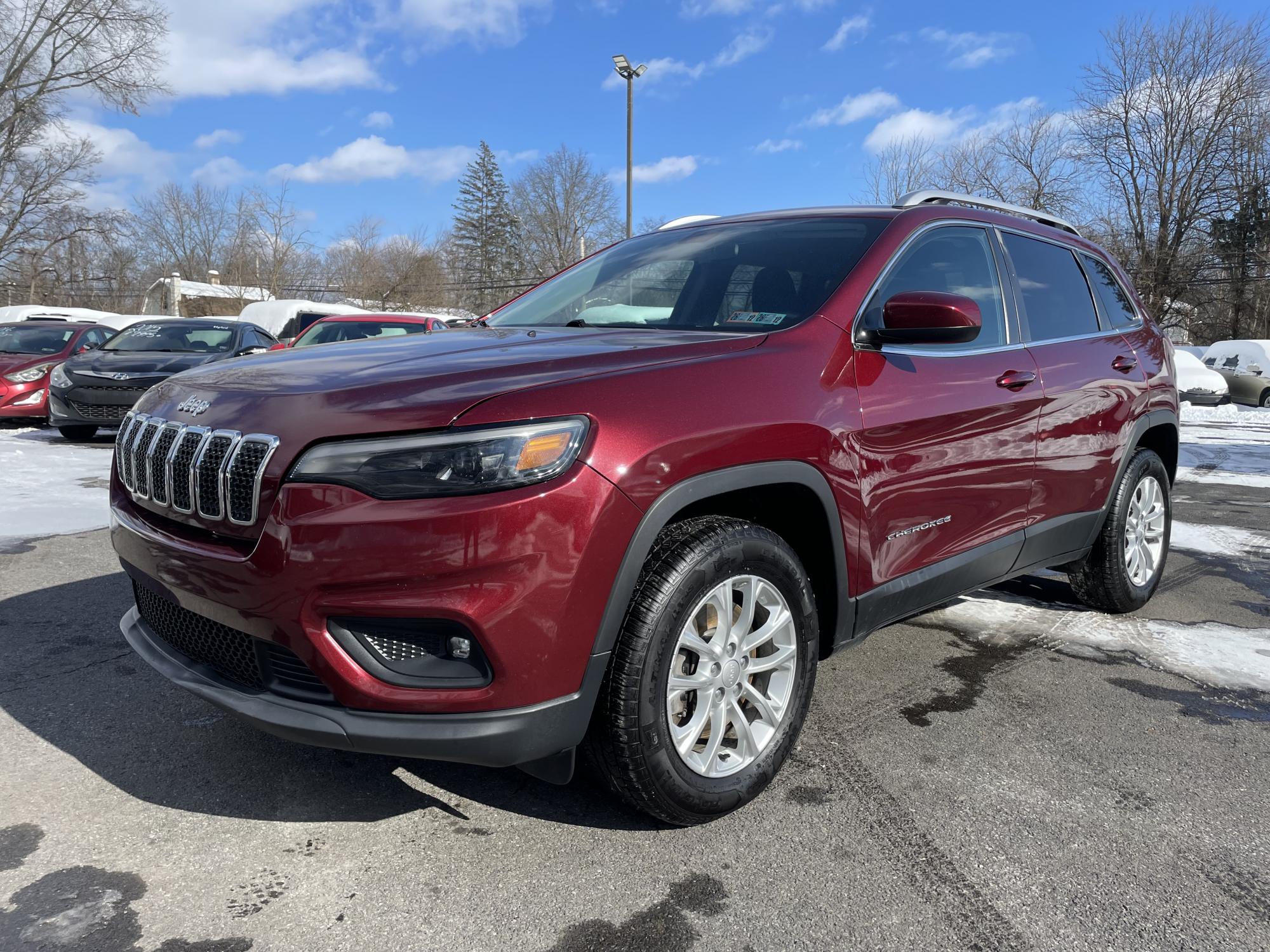 photo of 2019 Jeep Cherokee Latitude 4WD