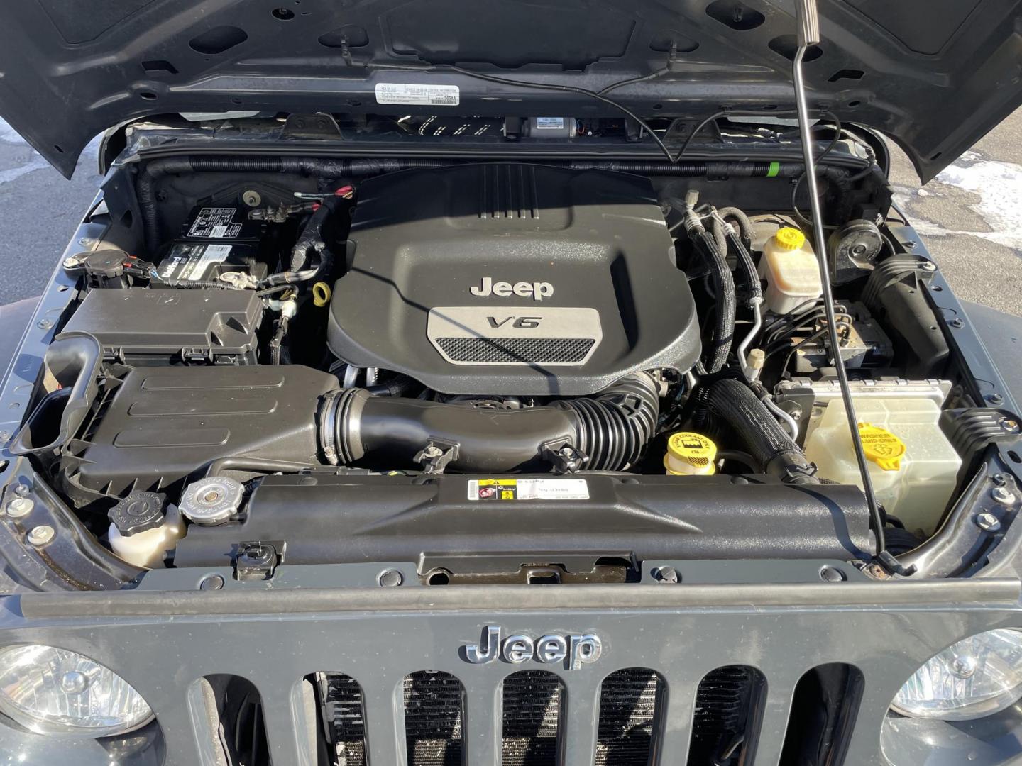 2016 Jeep Wrangler Unlimited Sport 4WD (1C4BJWDG6GL) with an 3.6L V6 DOHC 24V FFV engine, located at 101 N. Main Street, Muncy, PA, 17756, (570) 546-5462, 41.207691, -76.785942 - Photo#9