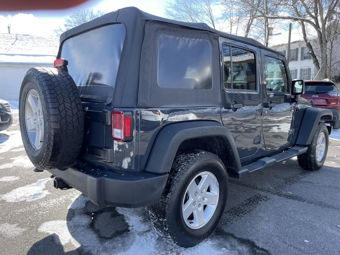 2016 Jeep Wrangler Unlimited Sport 4WD (1C4BJWDG6GL) with an 3.6L V6 DOHC 24V FFV engine, located at 101 N. Main Street, Muncy, PA, 17756, (570) 546-5462, 41.207691, -76.785942 - Photo#3